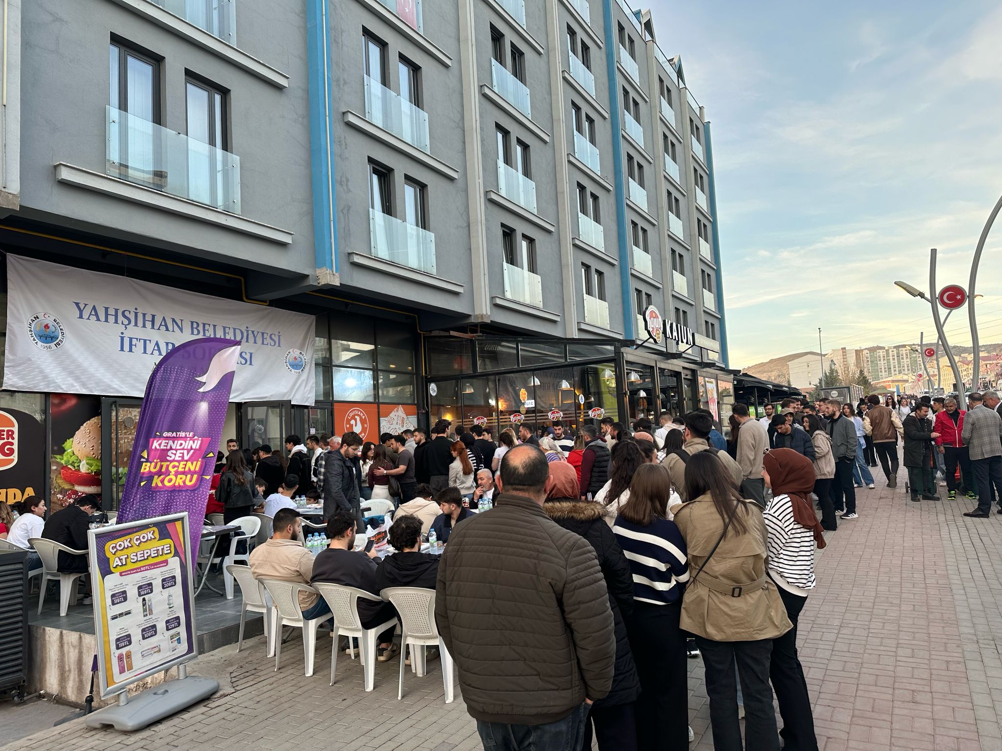 ftar-soframizi-paylasmaya-devam-ed-yoruz